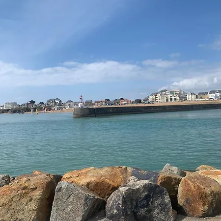 Dom wakacyjny Maison De A 5 Kilometres Des Plages,calme Et Serenite